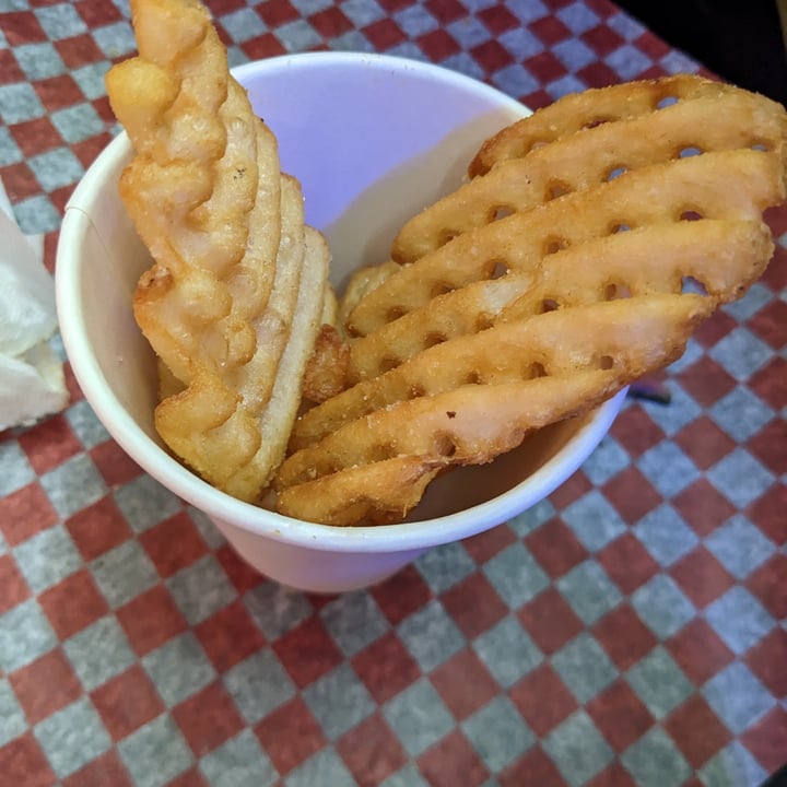 photo of Bring Me Some Fries shared by @rcrw88 on  27 Jan 2023 - review