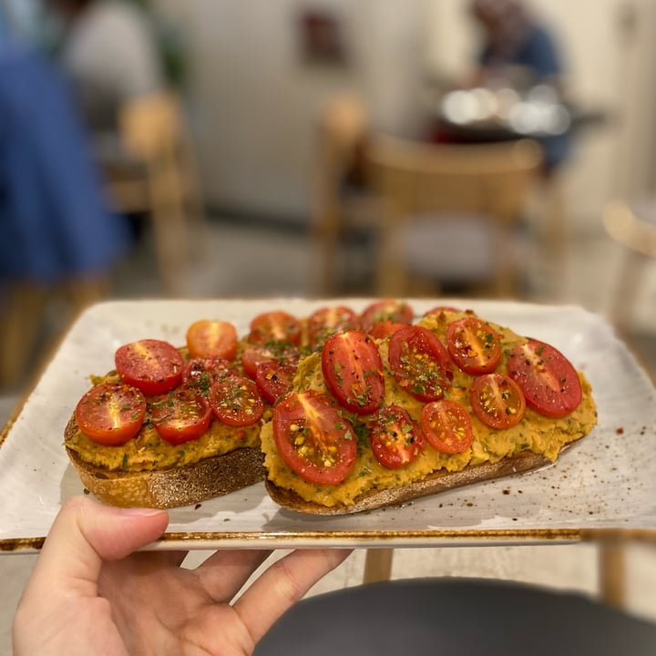 photo of Swee Lee Social Club Hummus and Tomato Toast shared by @dubudubu on  08 Mar 2023 - review