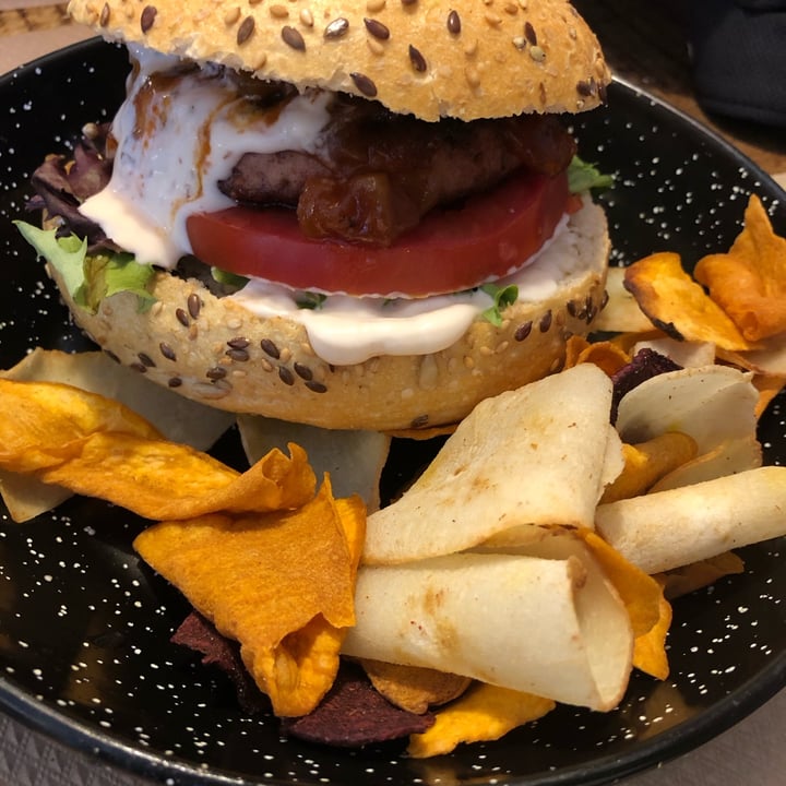 photo of Fresh Green hamburguesa zurriola shared by @bessiebean on  13 May 2023 - review