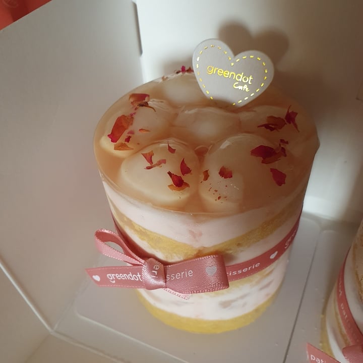 photo of Greendot PAYA LEBAR SQUARE French Rose Lychee Cake shared by @mushroomtarian on  05 Mar 2023 - review