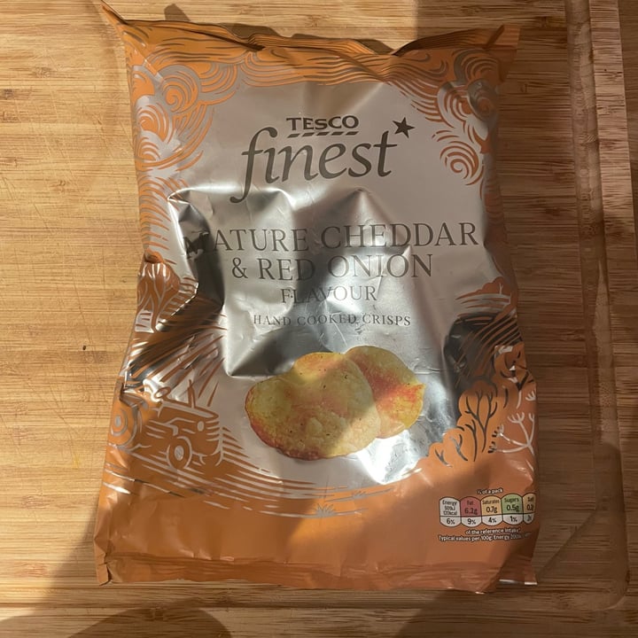 photo of Tesco Finest Mature Cheddar & Red Onion Flavour Hand Cooked Crisps shared by @appleappleamanda on  23 Mar 2023 - review