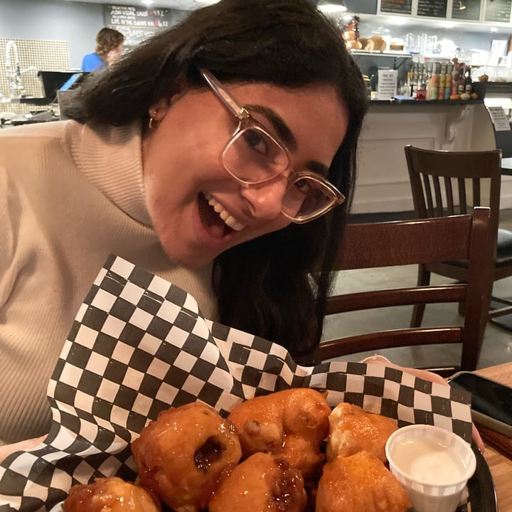 photo of Democracy* Cauliflower Wings shared by @babycows on  28 Apr 2023 - review