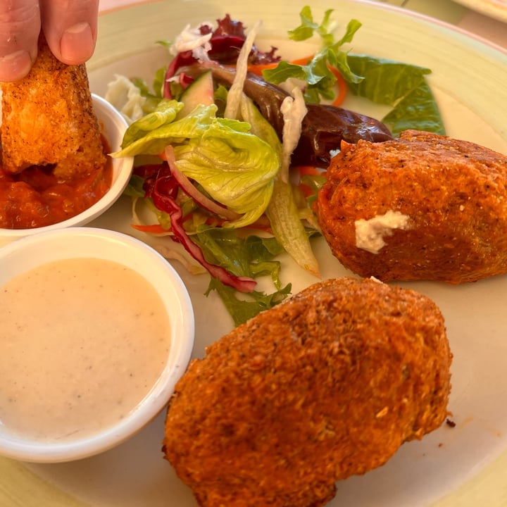 photo of Plant - Camps bay Chilli poppers shared by @platosrose on  03 Feb 2023 - review