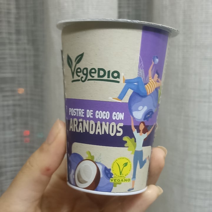 photo of Vegedia postre de coco con arándanos shared by @leiremarcs on  29 Apr 2023 - review