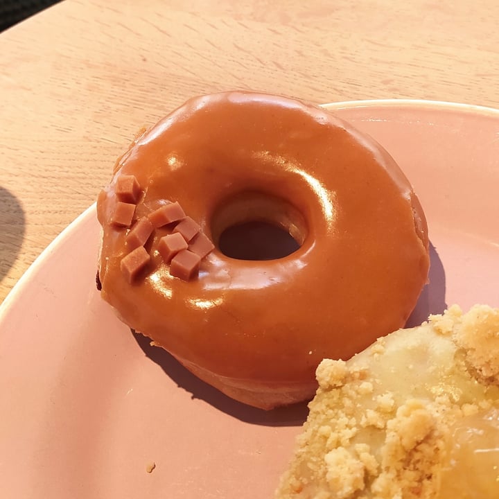 photo of Brammibal's Donuts Salted Caramel Donut shared by @bratkart0ffel on  12 Mar 2023 - review