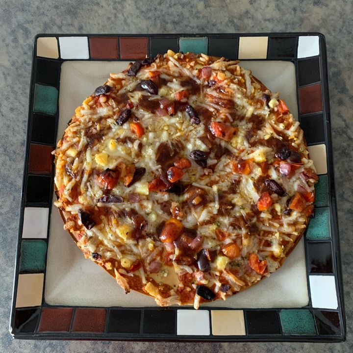photo of Daiya Vegetable Crust Pizza, Mediterranean shared by @louisg on  17 Mar 2023 - review