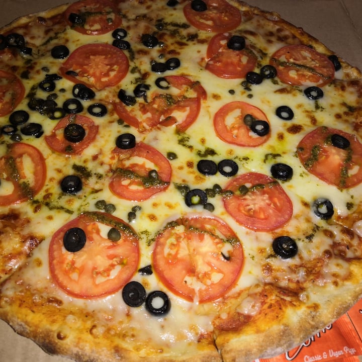 photo of Jonny Como Pizza Pizza Siciliana/Fungi shared by @brujakosmica on  31 Mar 2023 - review