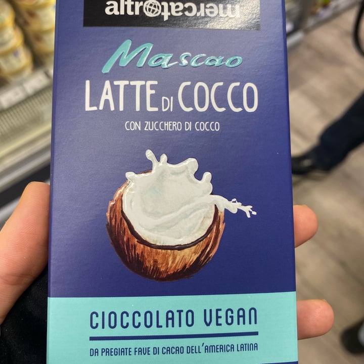photo of altromercato Cioccolato Vegan Latte Di Cocco shared by @llleo on  05 Jan 2023 - review