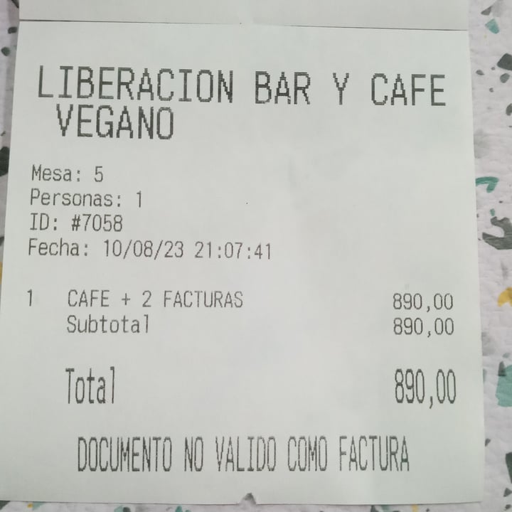 photo of Liberación Cocina Vegana cafe con leche shared by @andreaflow on  11 Aug 2023 - review