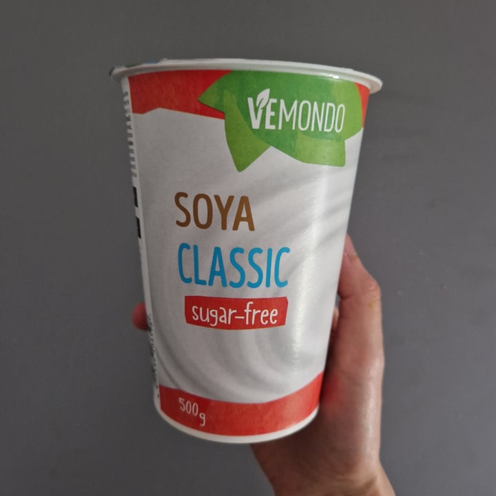 photo of Vemondo yogurt soya classic sugar-free shared by @eleveg98 on  08 Jul 2023 - review