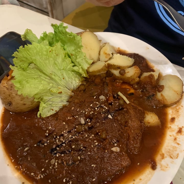 photo of Wara espacio saludable Seitan a La Riojana con Papas Rotas shared by @claritavegana on  28 May 2023 - review