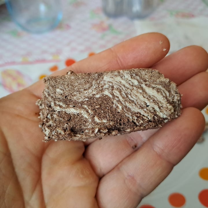 photo of Eridanous Halva con cacao shared by @kristhesfiguz on  04 Jul 2023 - review