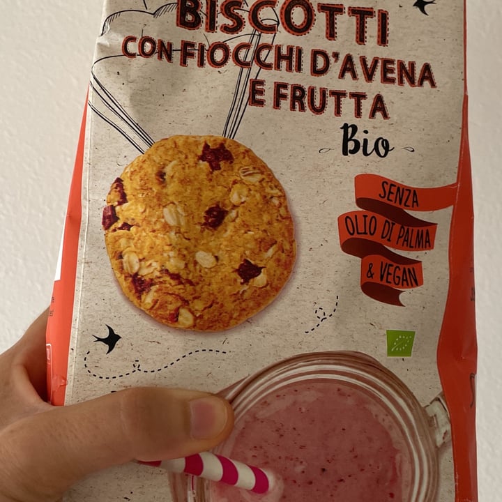 photo of Fior di lolo Biscotti Con Fiocchi D' Avena E Frutta (Bio) shared by @fimoinforno on  24 Jun 2023 - review