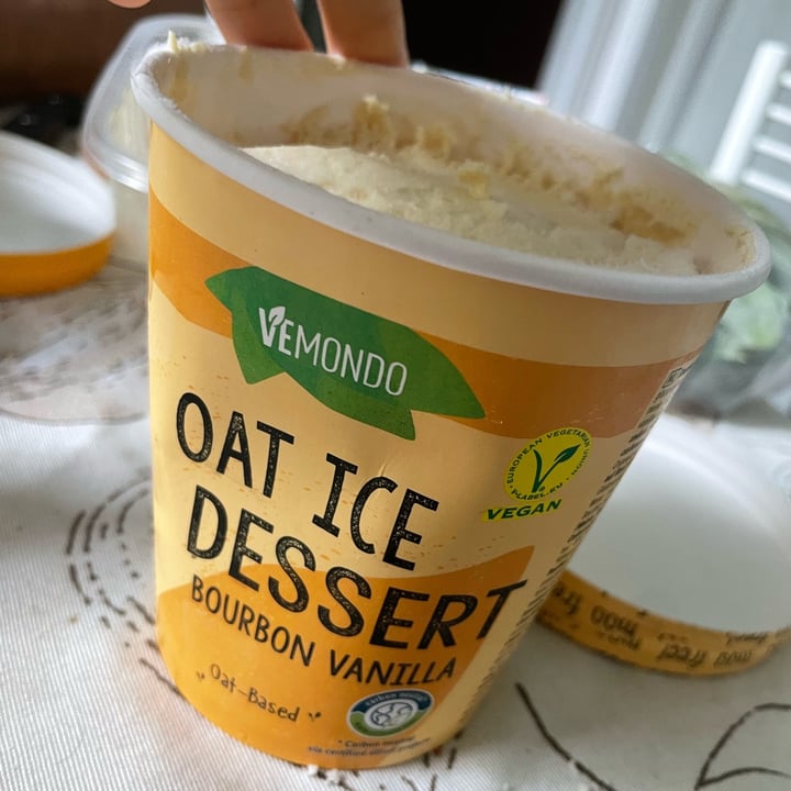 photo of Vemondo Oat dessert Vanilla Bourbon shared by @quandleloup on  10 Jun 2023 - review