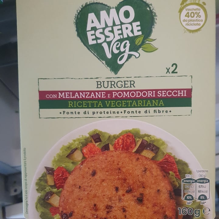 photo of Amo Essere Veg burger con melanzane e pomodori secchi shared by @lizzwhiteraven on  03 Apr 2023 - review