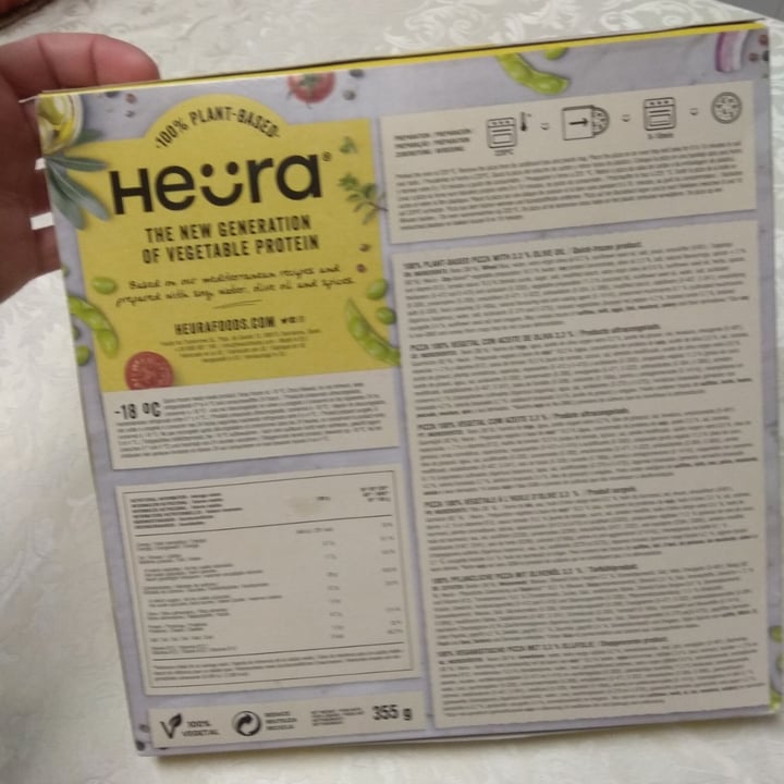 photo of Heura 100% plant based pizza shared by @davidganja on  25 Apr 2023 - review