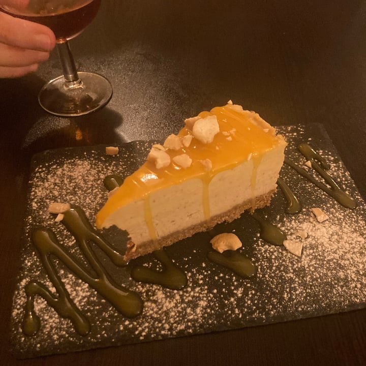 photo of Kong - Food Made With Compassion Cheesecake de manga shared by @micolino on  28 Feb 2023 - review