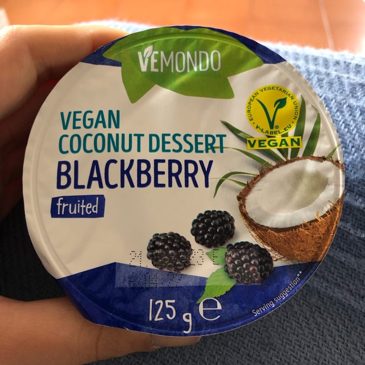 photo of Vemondo Vegan coconut dessert blackberry shared by @lisbethsalander on  26 Apr 2023 - review
