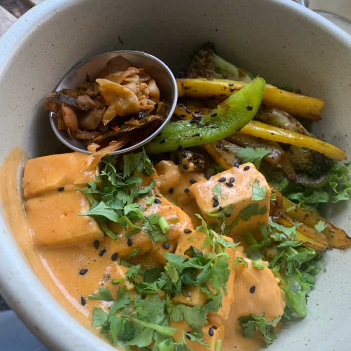 photo of Café Vegetal Bowl spicy peanut tofu shared by @sandyna on  22 Jun 2023 - review