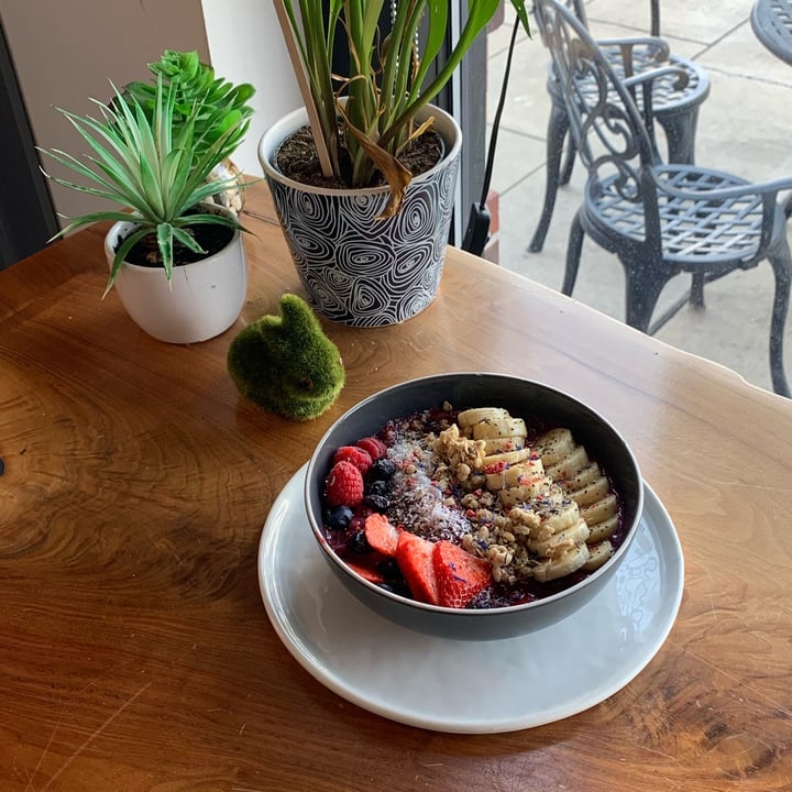 photo of Lavande Patisserie Acai Smoothie Bowl shared by @jinplantfriend on  09 Apr 2023 - review