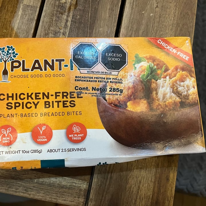 photo of Plant-It chicken-free spicy bites shared by @apaulapimentel on  31 Dec 2022 - review