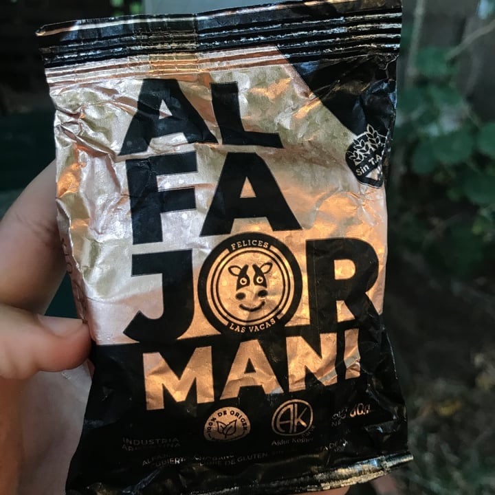 photo of Felices Las Vacas Alfajor mani shared by @mateovarrailhon on  05 Jan 2023 - review