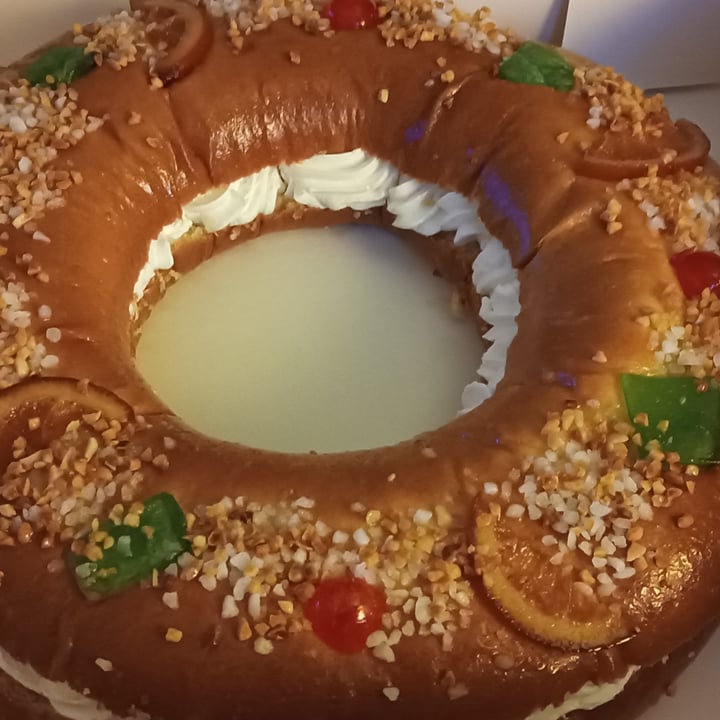 photo of Freedom Cakes Roscón De Reyes Con Nata shared by @fran-veast on  06 Jan 2023 - review