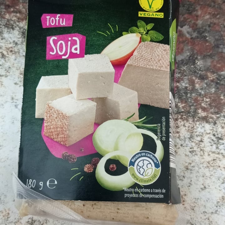 photo of Vemondo Tofu marinado con salsa de soja shared by @nuriawashungry on  30 Apr 2023 - review