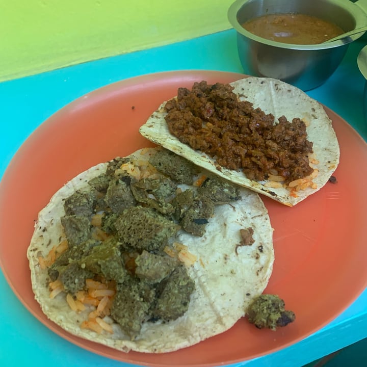 photo of Tacotlan Vegano Tacos Veganos shared by @yoatzin on  20 Apr 2023 - review