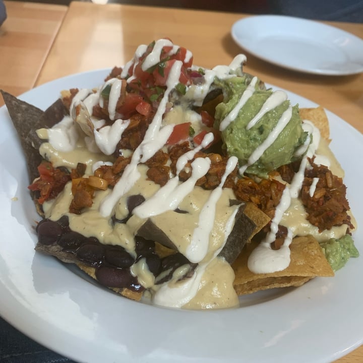 photo of Real Food Daily Nachos shared by @roserose on  17 Apr 2023 - review