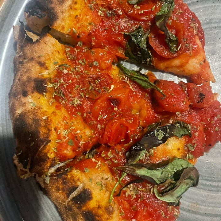 photo of Crosta Pizza marinara shared by @julietsacco on  25 May 2023 - review
