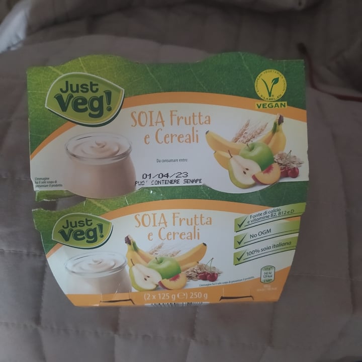 photo of Just Veg! (ALDI Italy) Yogurt soia frutta e cereali shared by @chiaraveg75 on  05 Mar 2023 - review