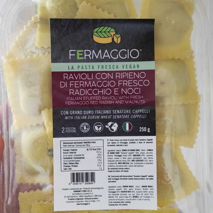 photo of Fermaggio Ravioli con ripieno di Fermaggio fresco radicchio e noci shared by @edvige83 on  04 May 2023 - review