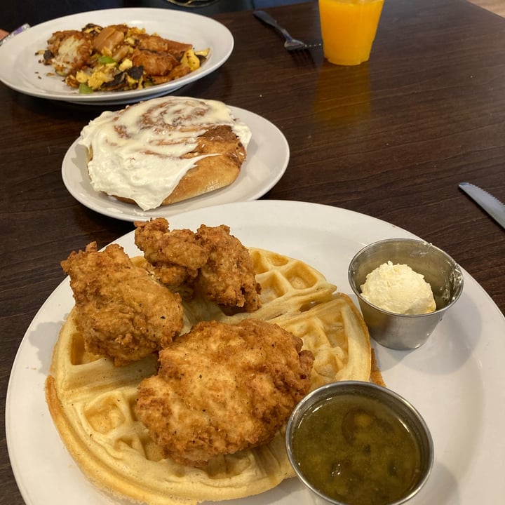Bed Head Vegan Brunch House Bethlehem, United States Chicken and Waffle  Review | abillion