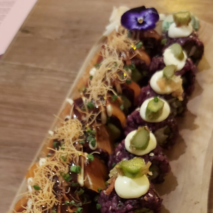photo of Vegan Sushi Bar Signature Rolls shared by @ninargoring on  07 Jan 2023 - review