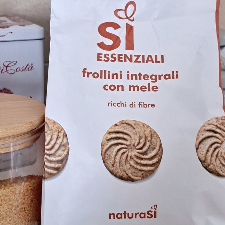 photo of Essenziali si frollini integrali alle mele shared by @manuella7 on  05 May 2023 - review