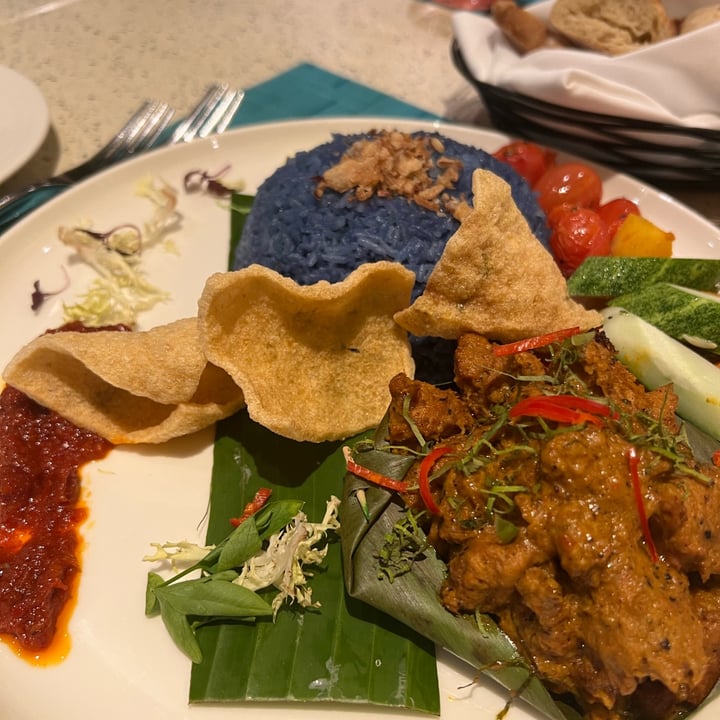 photo of Casserole Banana Leaf Dry Braised Beef Rendang shared by @crueltyfreetan on  22 May 2023 - review