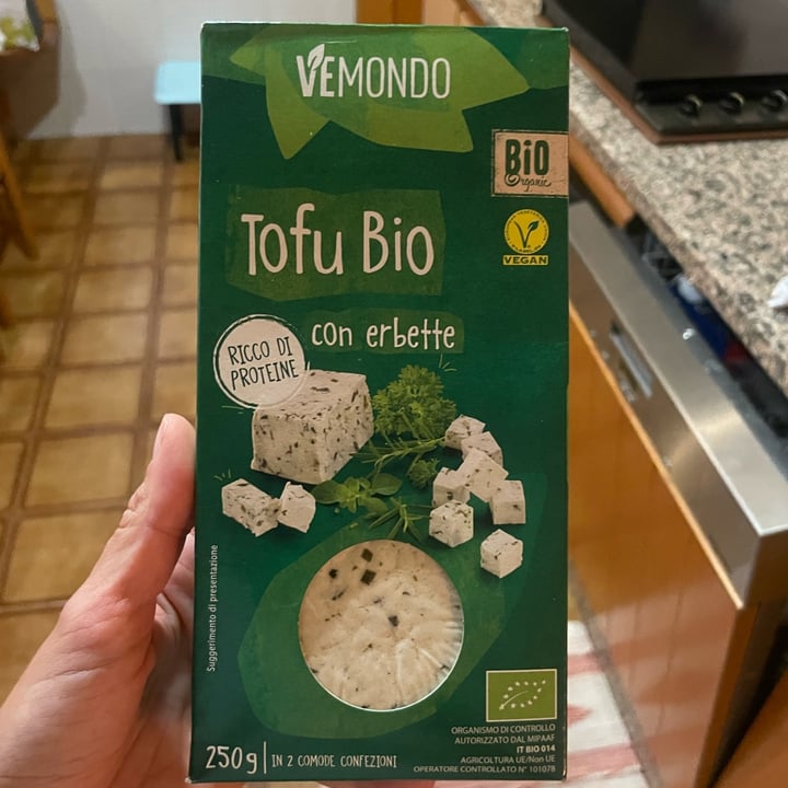 photo of Vemondo Tofu Bio Con Erbette shared by @cinziagilmore on  28 Jul 2023 - review