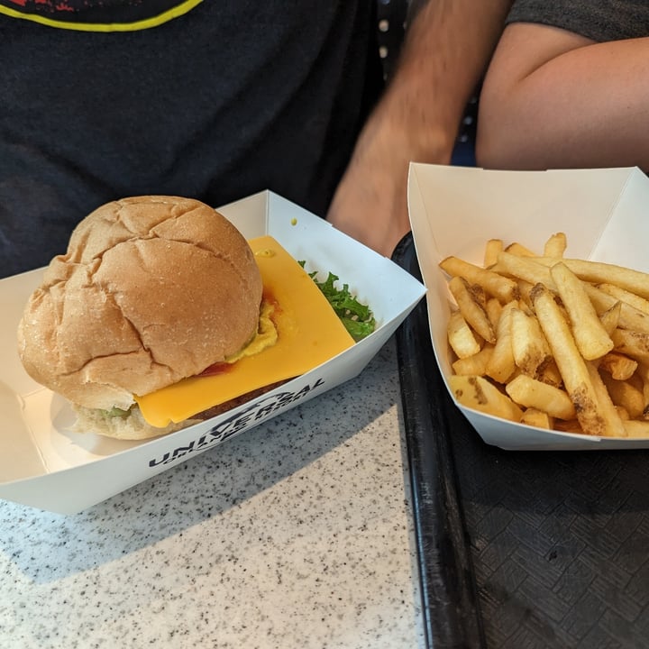 photo of Captain America Diner Beyond Burger Platter shared by @kristig on  04 May 2023 - review