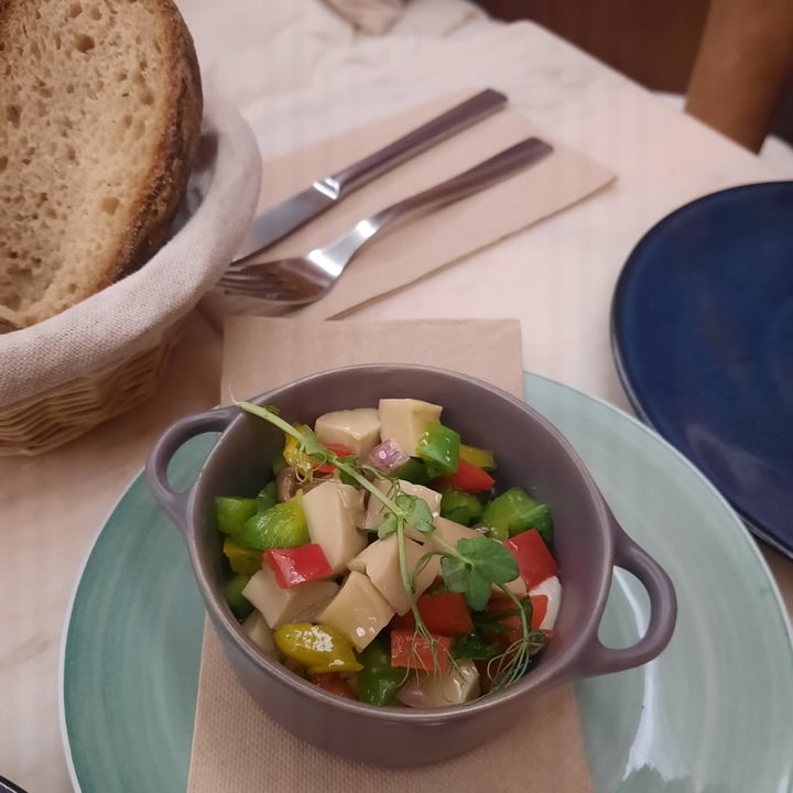 photo of A Minha Avó - Vegan Portuguese Food Salada de "Polvo" shared by @joanarebelomorais on  16 Aug 2023 - review