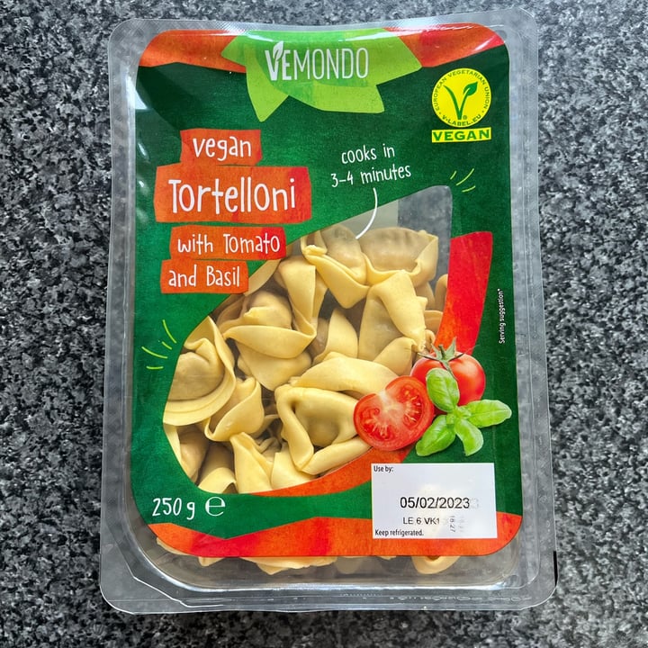 photo of Vemondo Vegan Tortelloni With Tomato And Basil shared by @ameriamber on  27 Jan 2023 - review