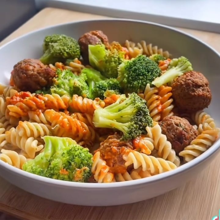 photo of ALDI No meat Meatballs shared by @totallytofu100 on  21 Jul 2023 - review