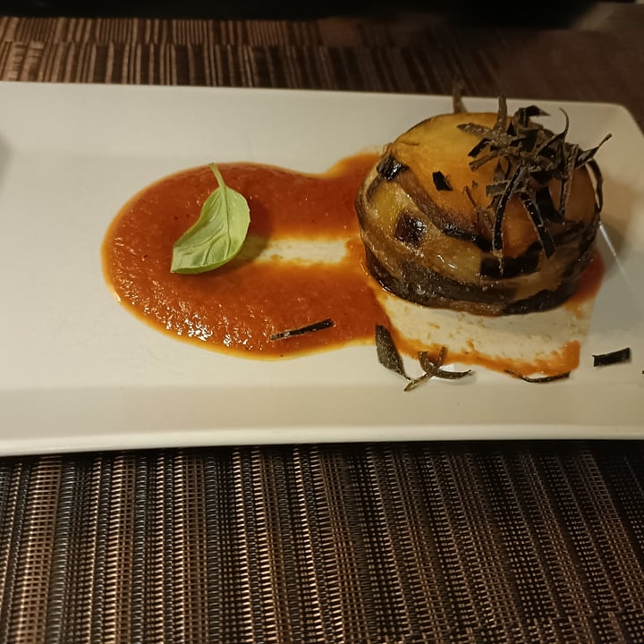 photo of GingerGi Veggie-Pop restaurant Melanzane alla parmigiana shared by @aribes on  21 Jan 2023 - review
