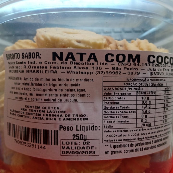 photo of Vovó Flória Biscoito Sabor Nata com Coco shared by @taciana on  01 Jul 2023 - review