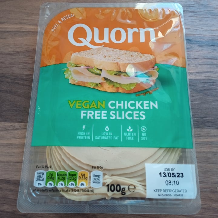 photo of Quorn Chicken Free Slices shared by @paolatania on  18 Apr 2023 - review