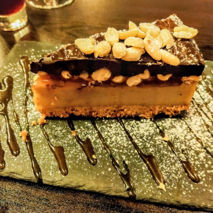 photo of Kong - Food Made With Compassion Tarte de Snickers shared by @michelanice on  15 May 2023 - review