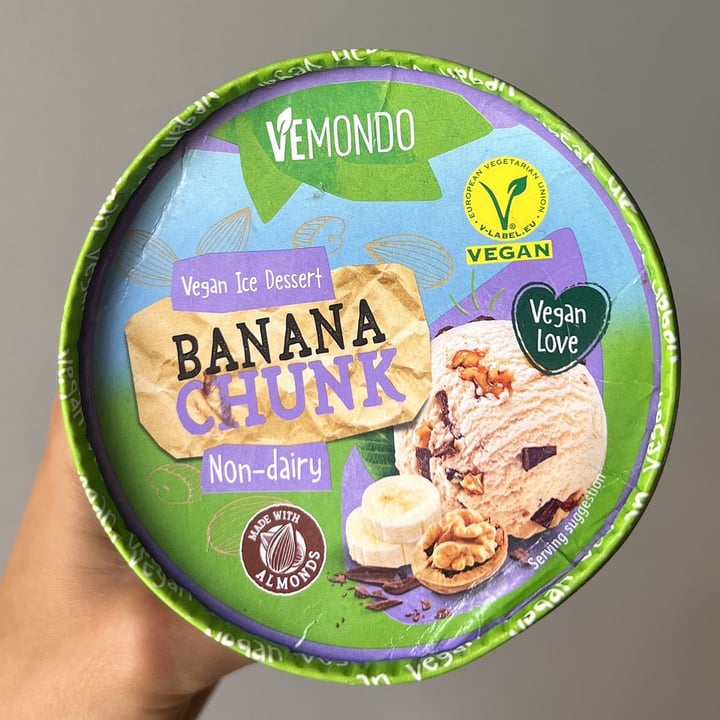 photo of Vemondo Vegan ice dessert banana chunk shared by @pbsofia on  10 Jul 2023 - review