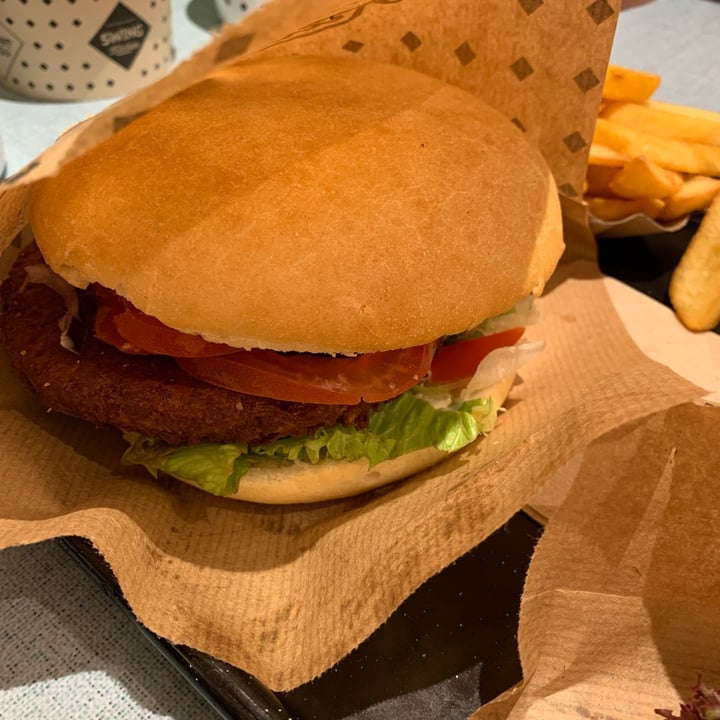photo of Swing Kitchen Chili Burger shared by @beatricepaolo on  04 Jan 2023 - review