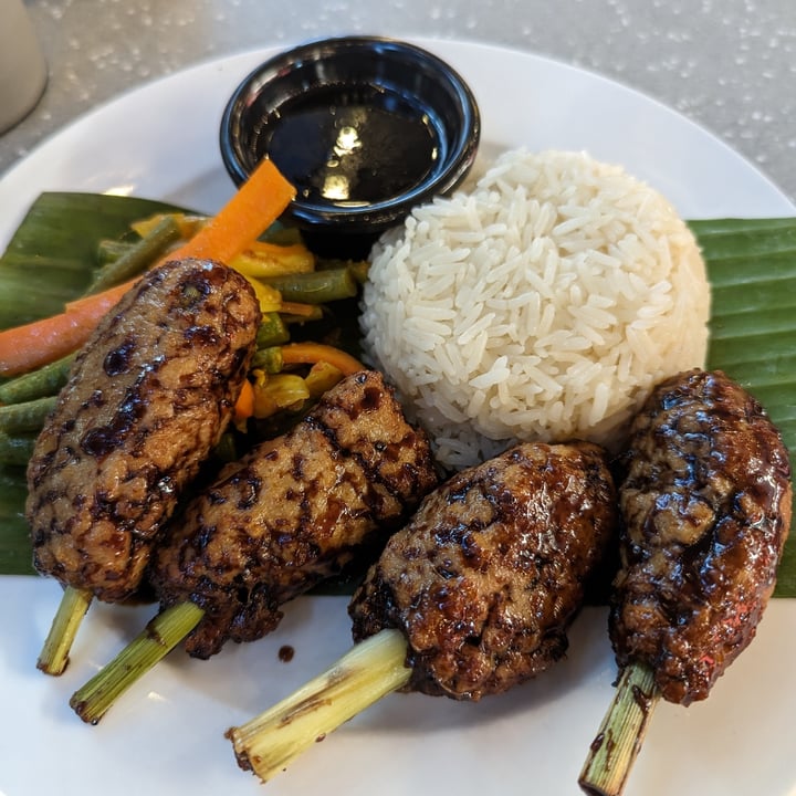 photo of Privé Paragon Lemongrass Skewered Impossible Pork Ribs shared by @shawneofthedead on  15 Jan 2023 - review