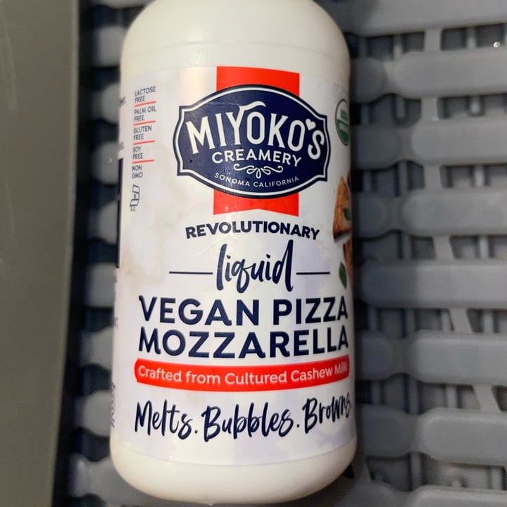 photo of Miyoko's Creamery Liquid Vegan Pizza Mozzarella shared by @avicii on  12 Apr 2023 - review